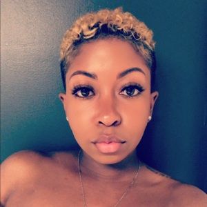 Meet your Posher, Krissy